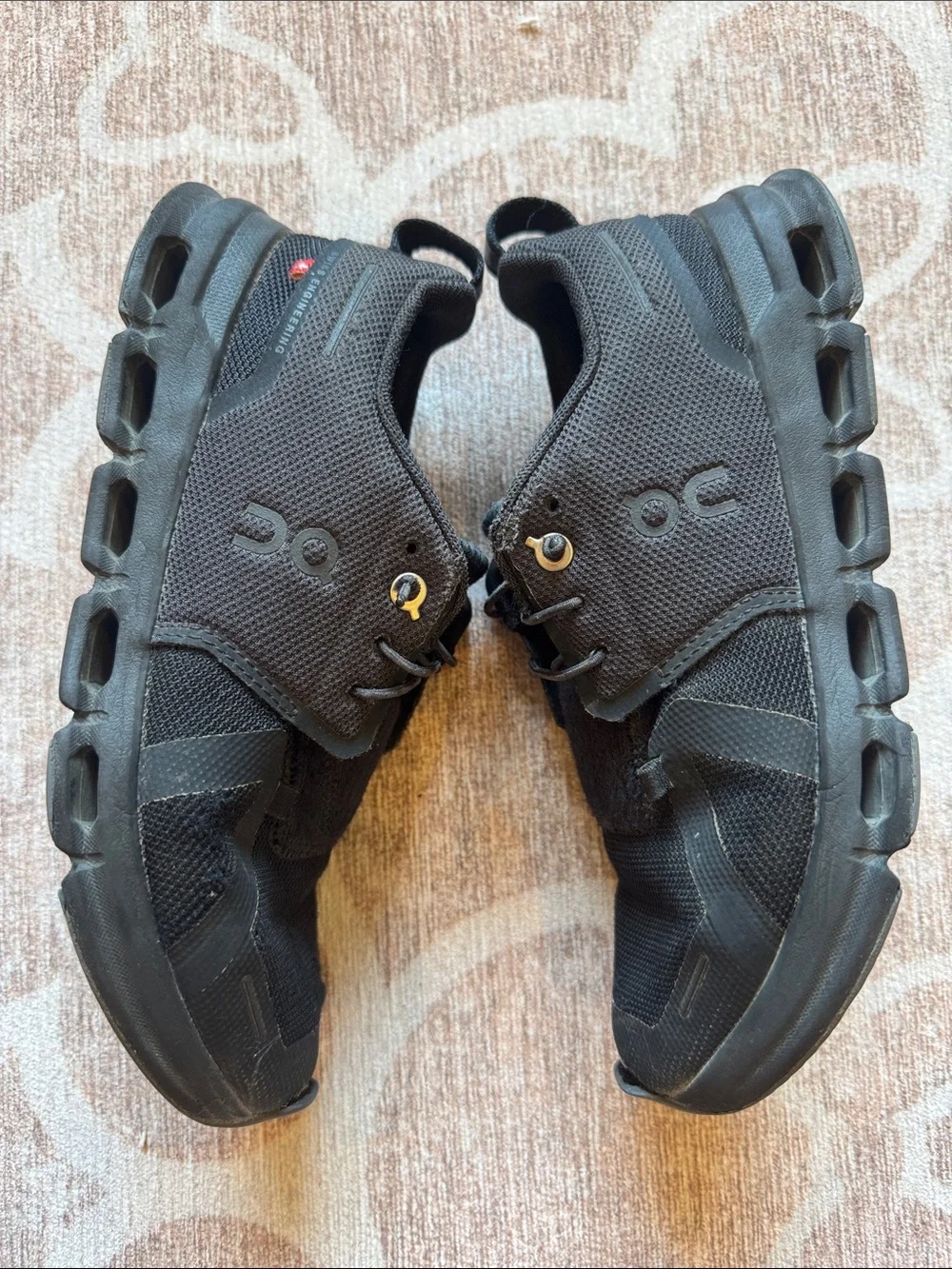 On Running Kids Black Athletic Sneakers size 4